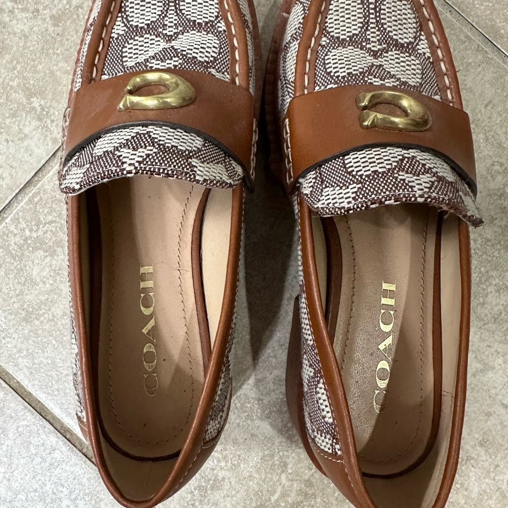 Coach Leah jacquard brown loafer 5.5 B